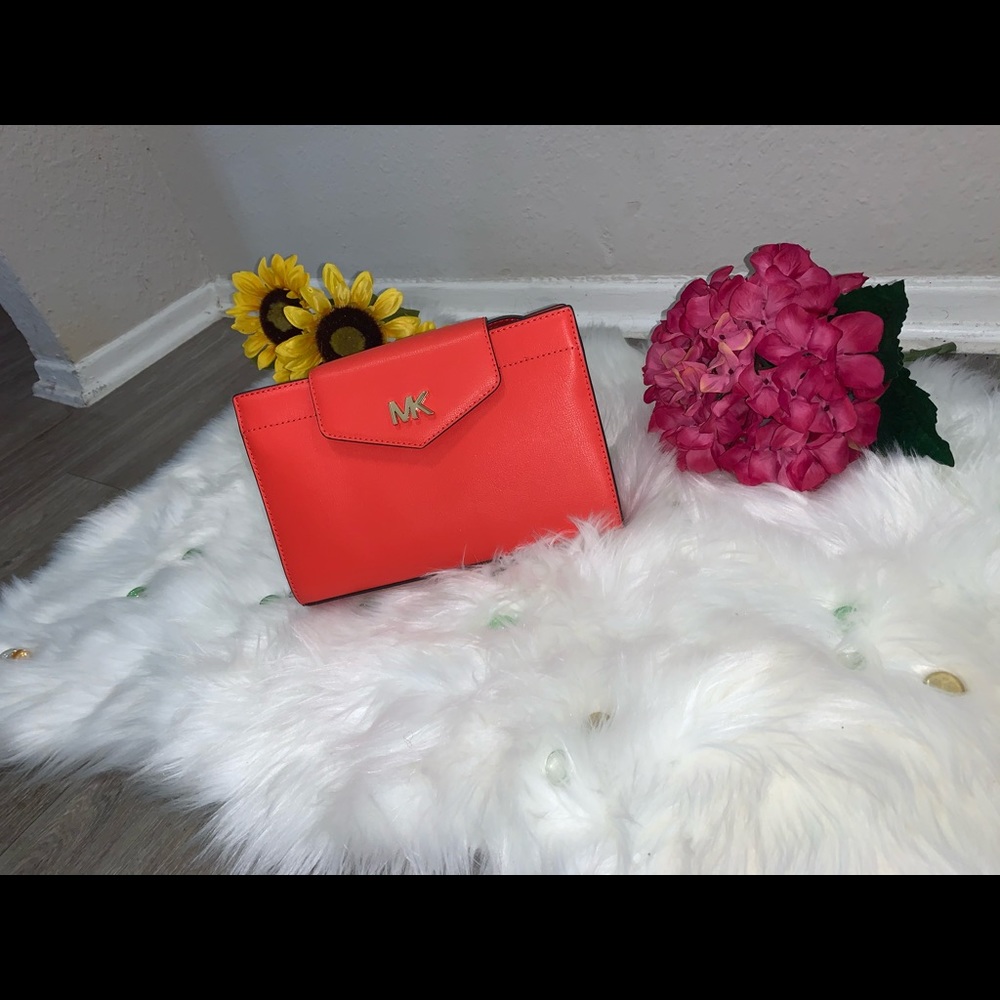 ❌SOLD❌Michael Kors Shoulder bag/clutch